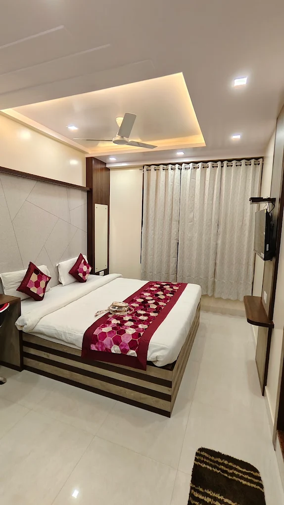 Hotel Island Park Residency Shillong Side Image 2