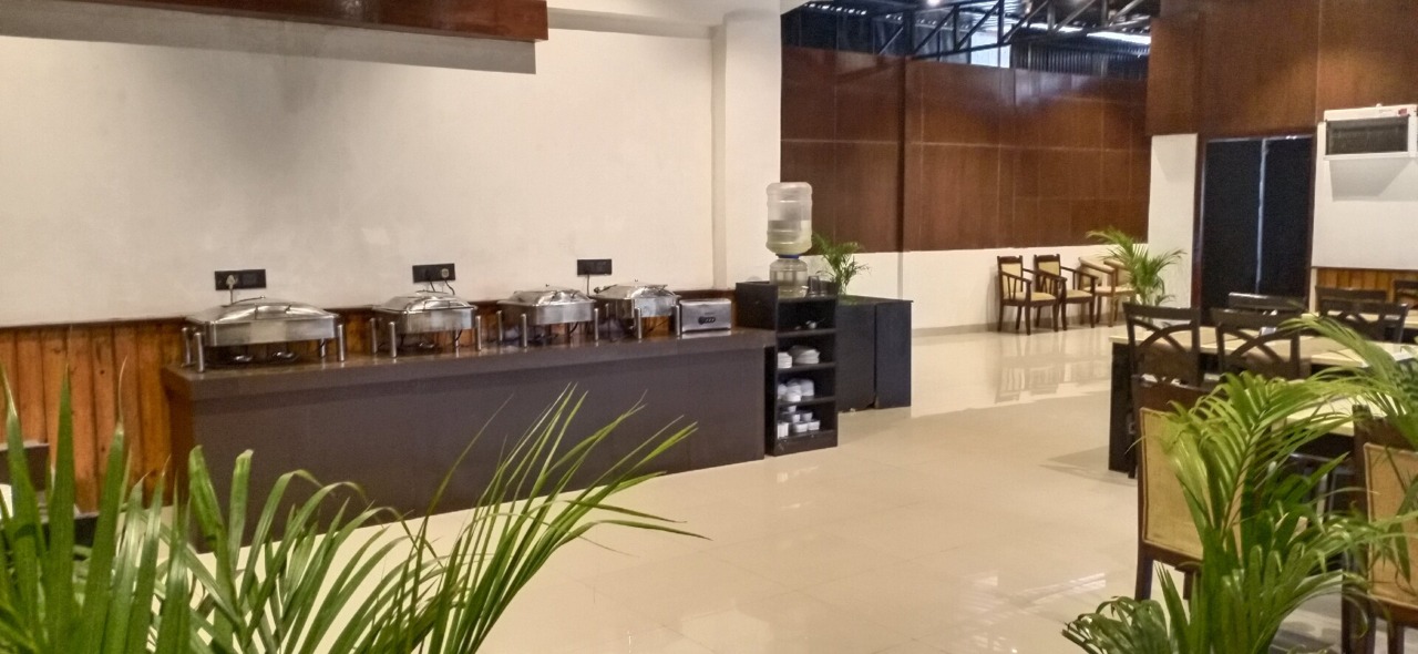 Sapphire Hotel Shillong Side Image 2