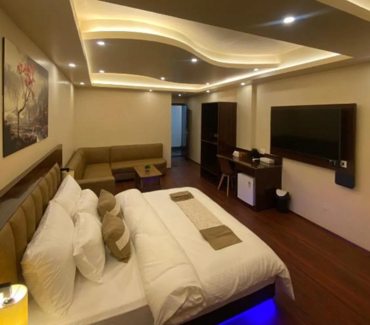 Xcelsior Hotel Shillong Side Image 1